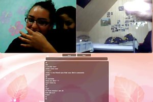 Giật cho 2 cô gái trên chat