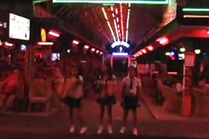 Pattaya sống búp bê