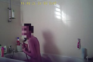 Vợ 974 se (tắm)
