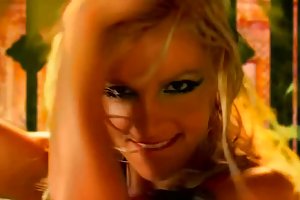Britney spears muốn chết tiệt