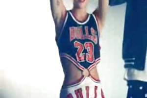 Miley cyrus 23 nhạc phim khiêu dâm