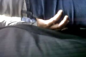Cô thưởng thức, trong xe buýt