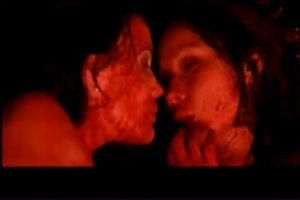 Carla vỏ bom mái và lucy liu