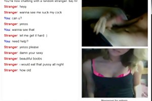 Như chat video