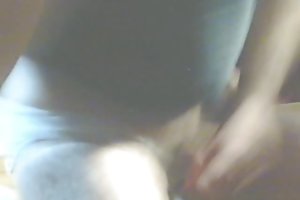 Trung vào camera