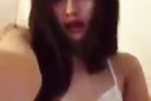 Dễ thương, cô gái châu Á, chơi với mình trên camera